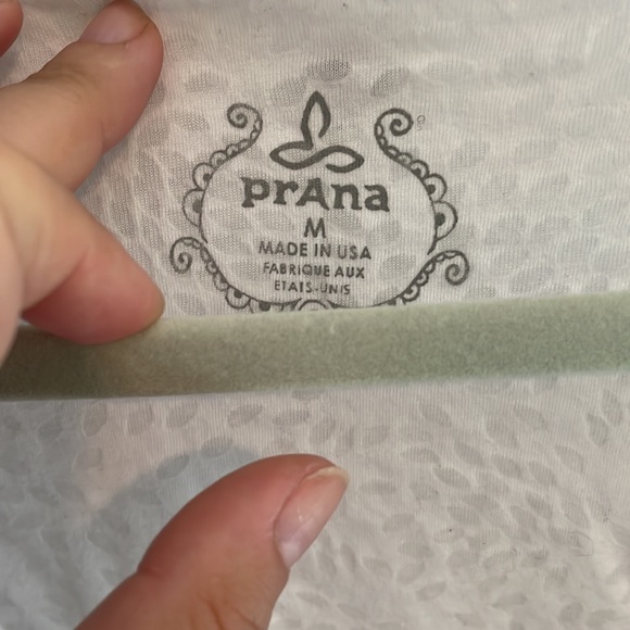 Prana v neck tank - Picture 4 of 6